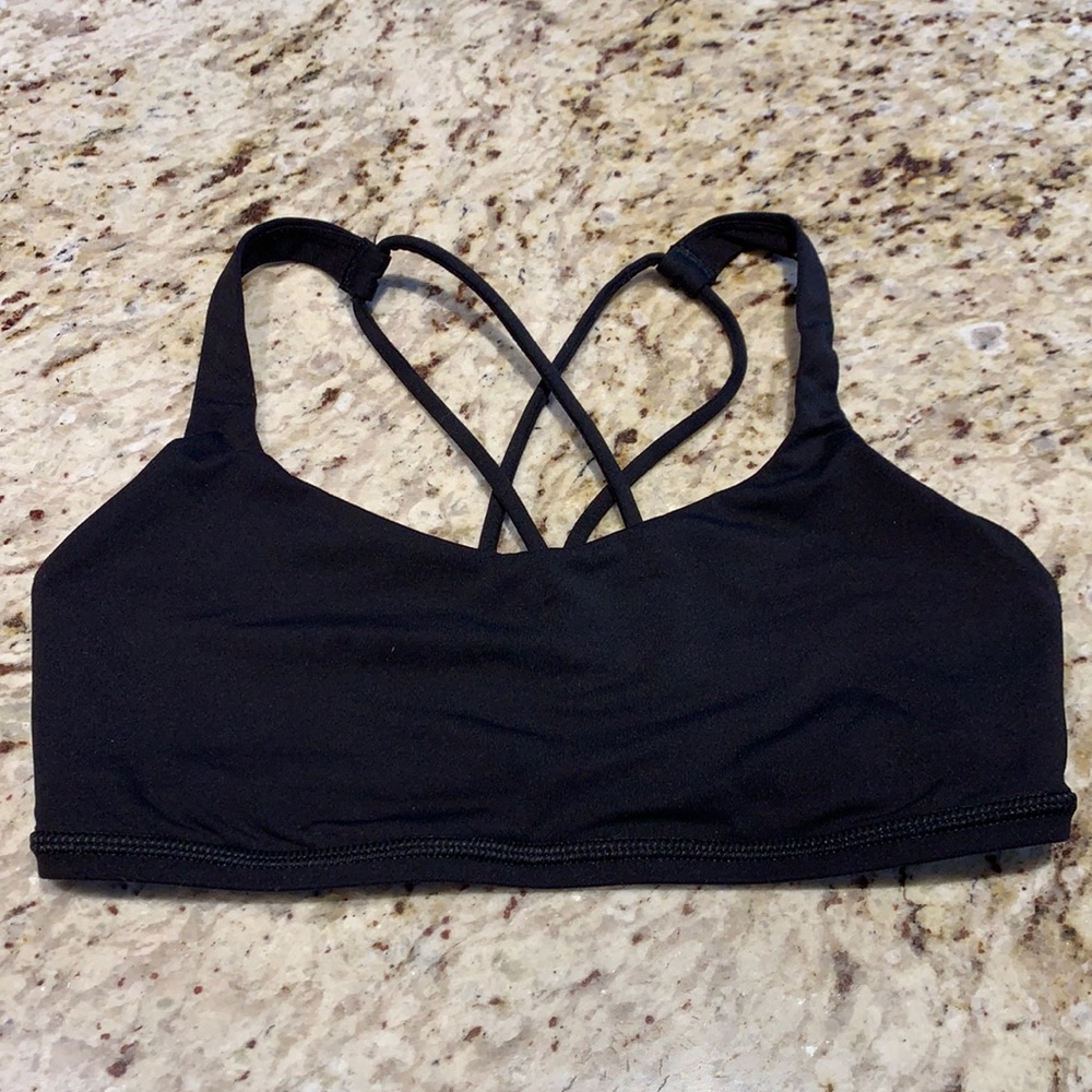 Lululemon free to be sports bra size 4